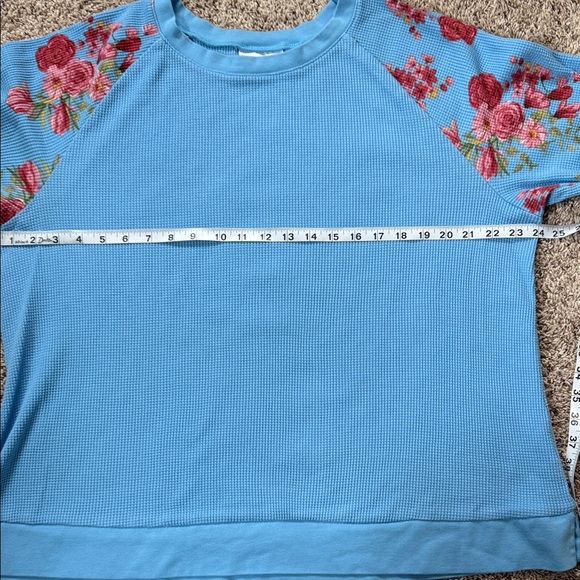 Belle by Kim Gravel Light Blue Waffle Top with Floral Sleeves - Picture 4 of 9